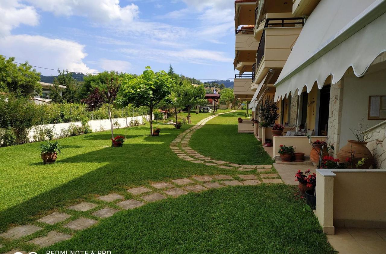 Stella Meri Studios - Apartments Неа-Скиони Экстерьер фото