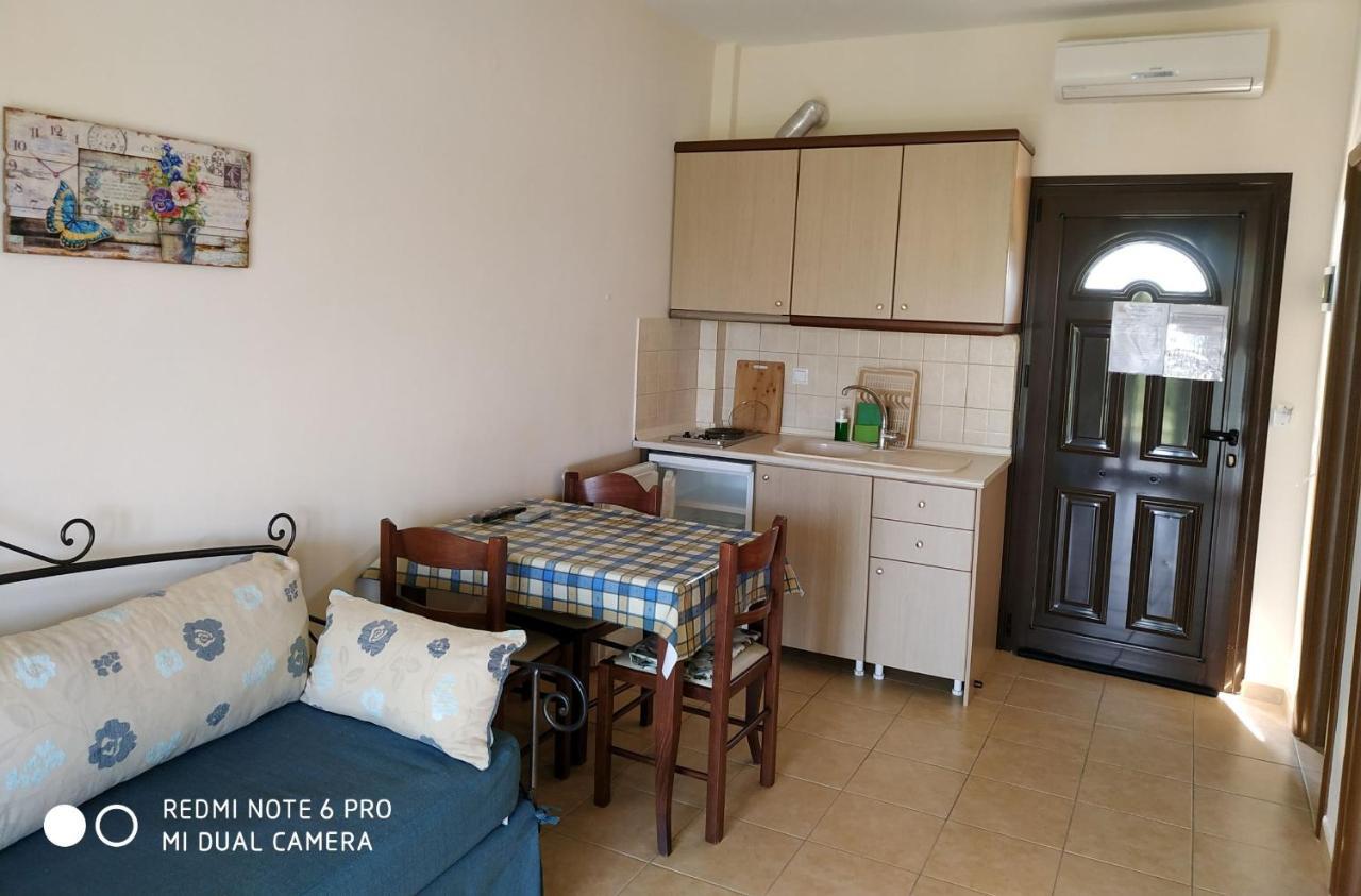 Stella Meri Studios - Apartments Неа-Скиони Экстерьер фото